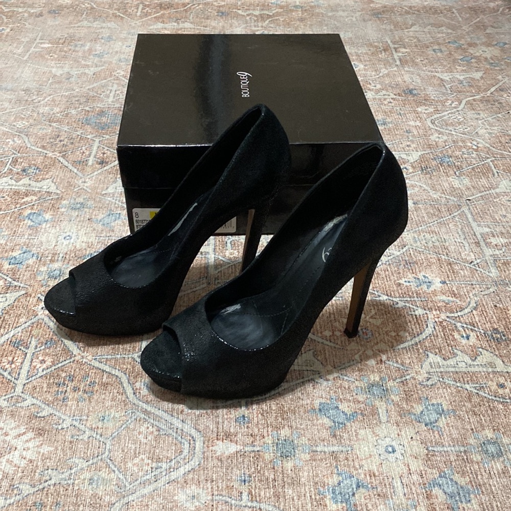 Boutique 9 Platform black high heel pumps